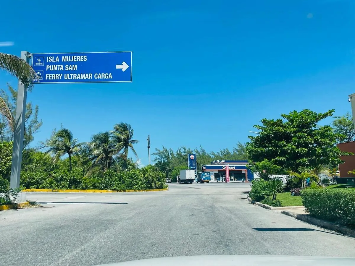 Punta Me Apartments & Rooms Near Punta Sam Ferry Beach Cancún Mexiko